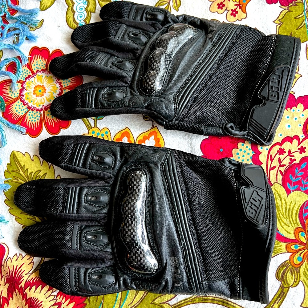 Bolt Gloves